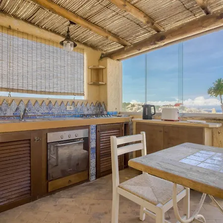 Apartman Guesthost - Sea View Flat With Veranda And Pool