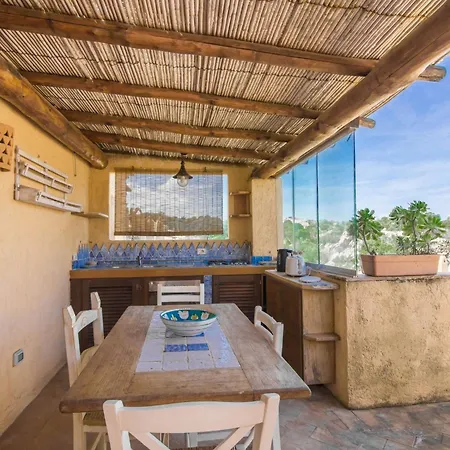 Guesthost - Sea View Flat With Veranda And Pool *