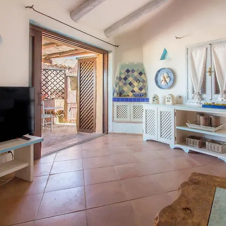 Guesthost - Sea View Flat With Veranda And Pool Appartement