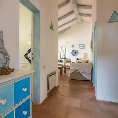 Guesthost - Sea View Flat With Veranda And Pool * Liscia di Vacca