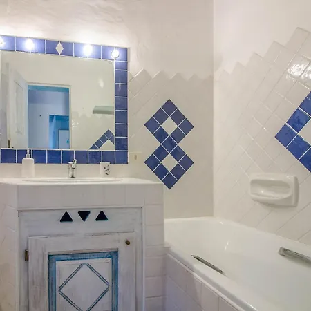 Apartman Guesthost - Sea View Flat With Veranda And Pool Liscia di Vacca
